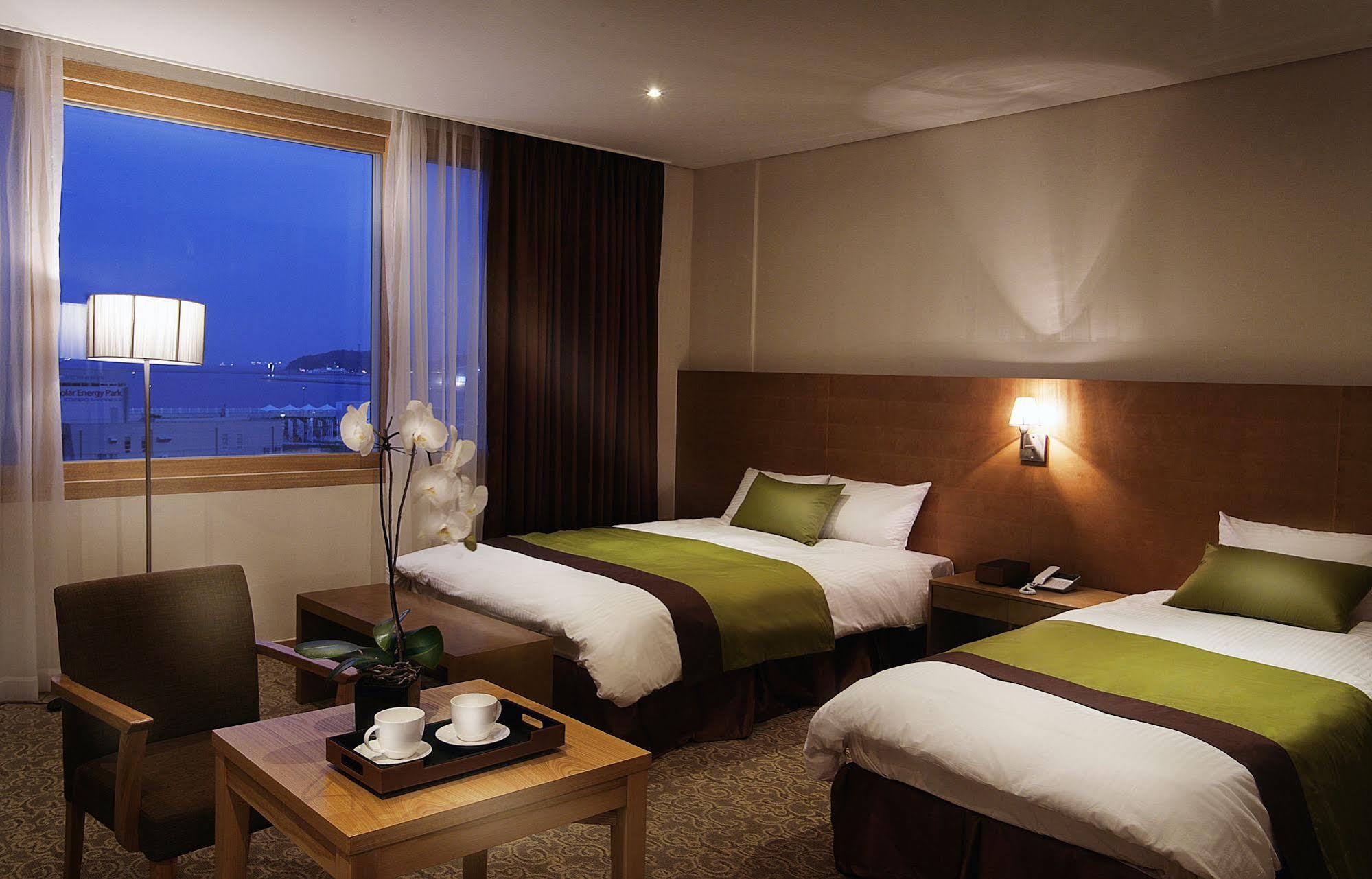 Y Ocean Hotel Yeosu Extérieur photo