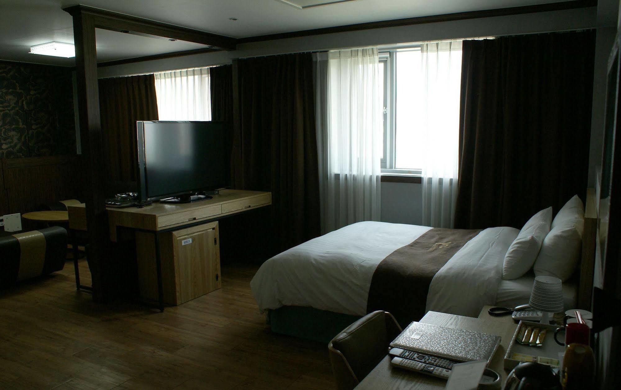 Y Ocean Hotel Yeosu Extérieur photo