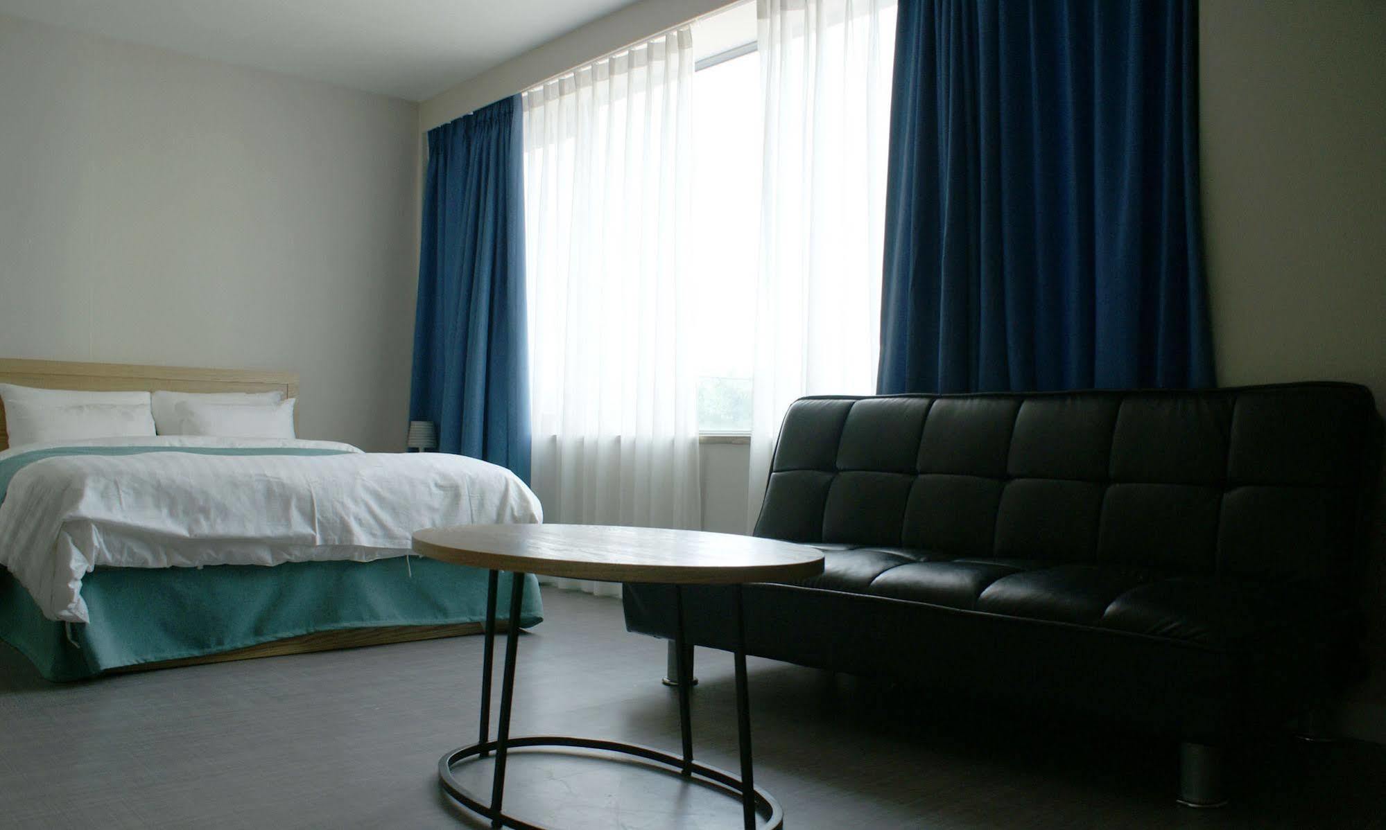 Y Ocean Hotel Yeosu Extérieur photo