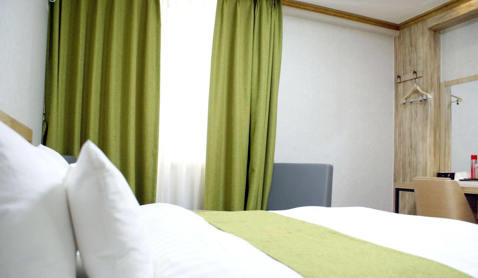 Y Ocean Hotel Yeosu Extérieur photo